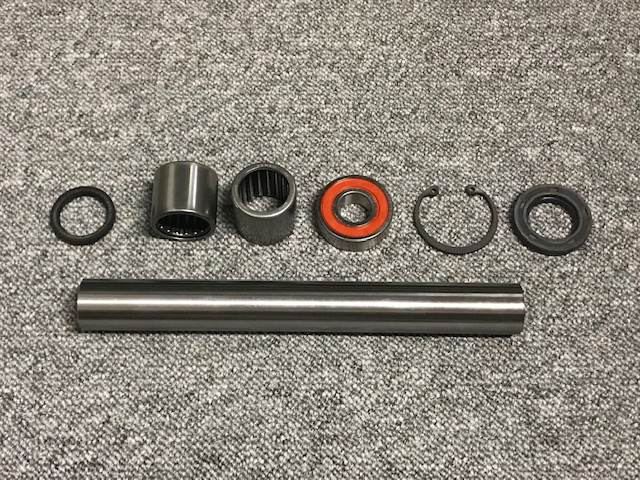 GPz750/ターボ用スイングアームスリーブ＆ベアリングKIT | スピード