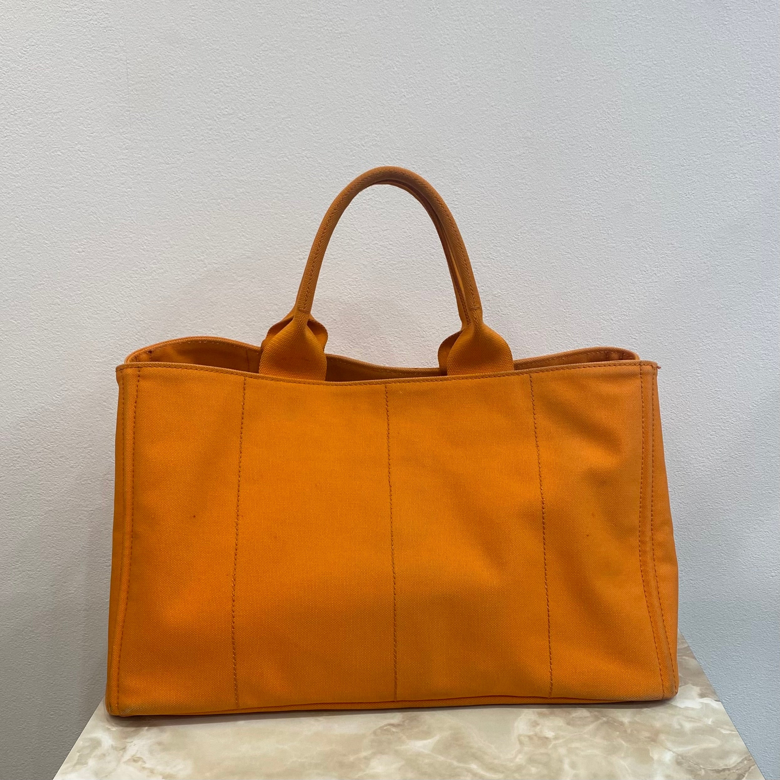 PRADA カナパ トートバッグ