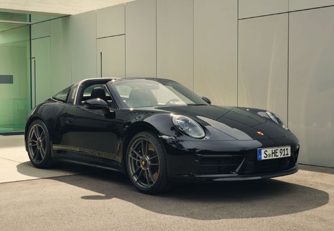 ポルシェデザインの創立50周年を記念した911タルガ4 GTSベースの特別