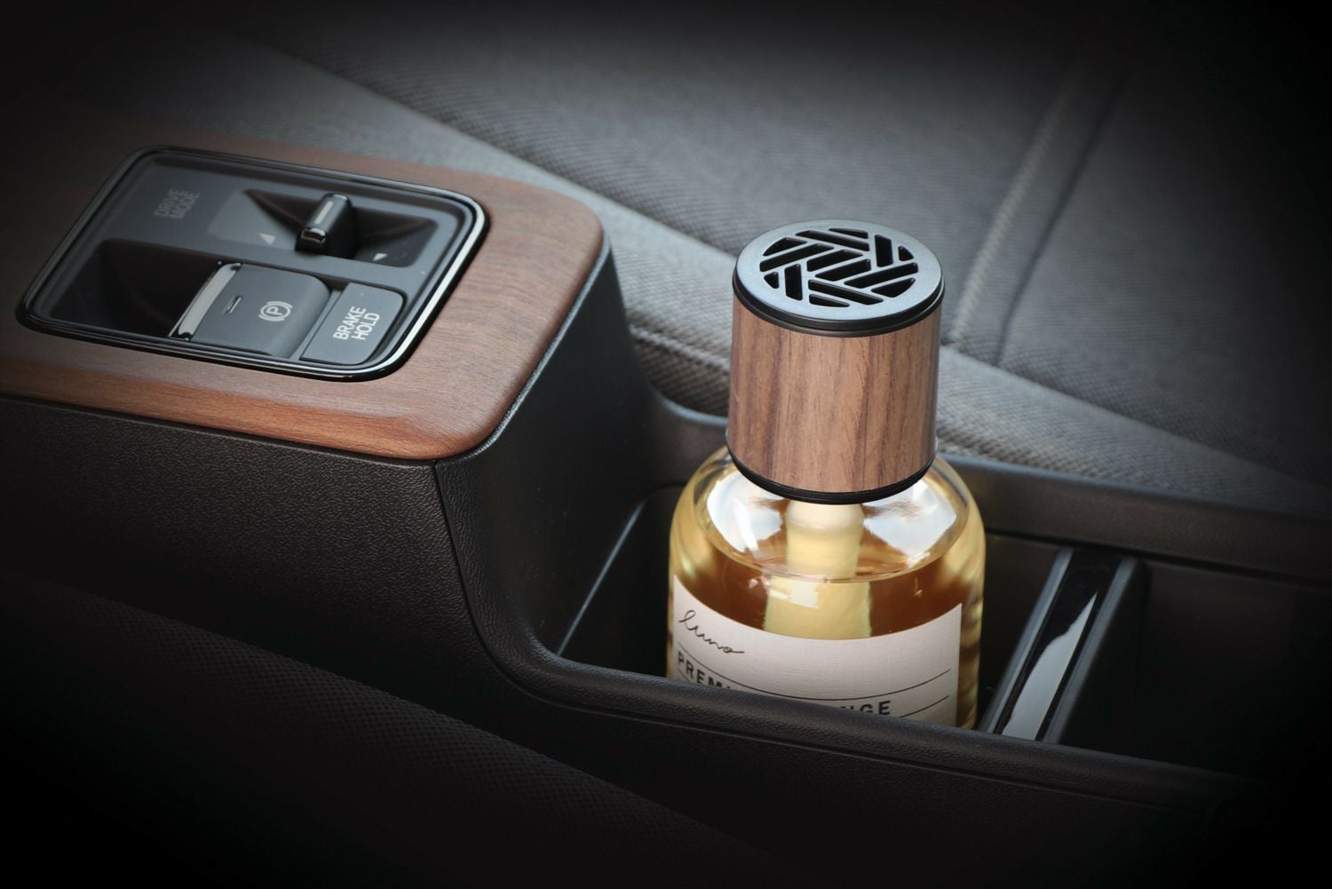 L921 ルーノ リキッド グラン プレミアムラウンジ | カーメイト 公式