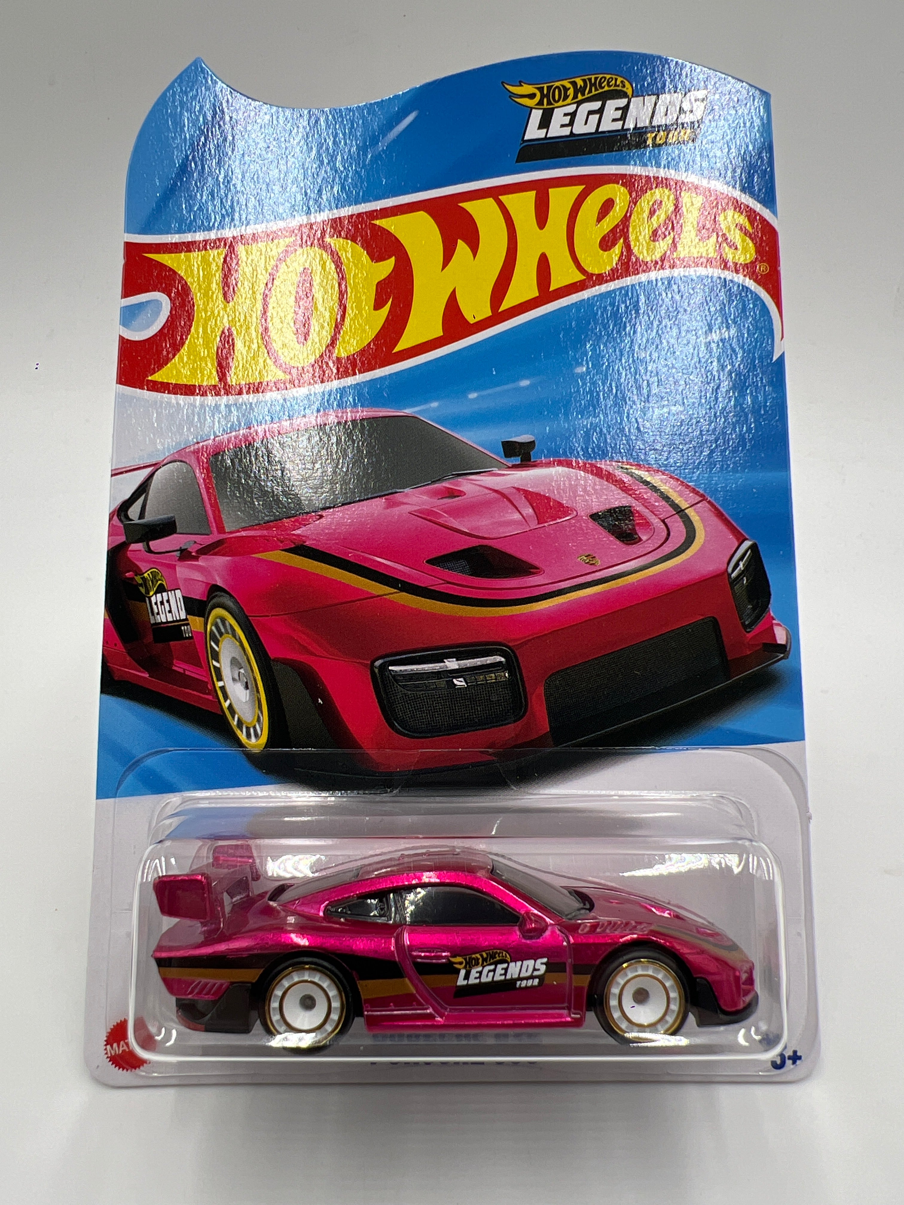 2025 Hot Wheels Legends Tour Porsche 935 Pink W/Protector & Wallet
