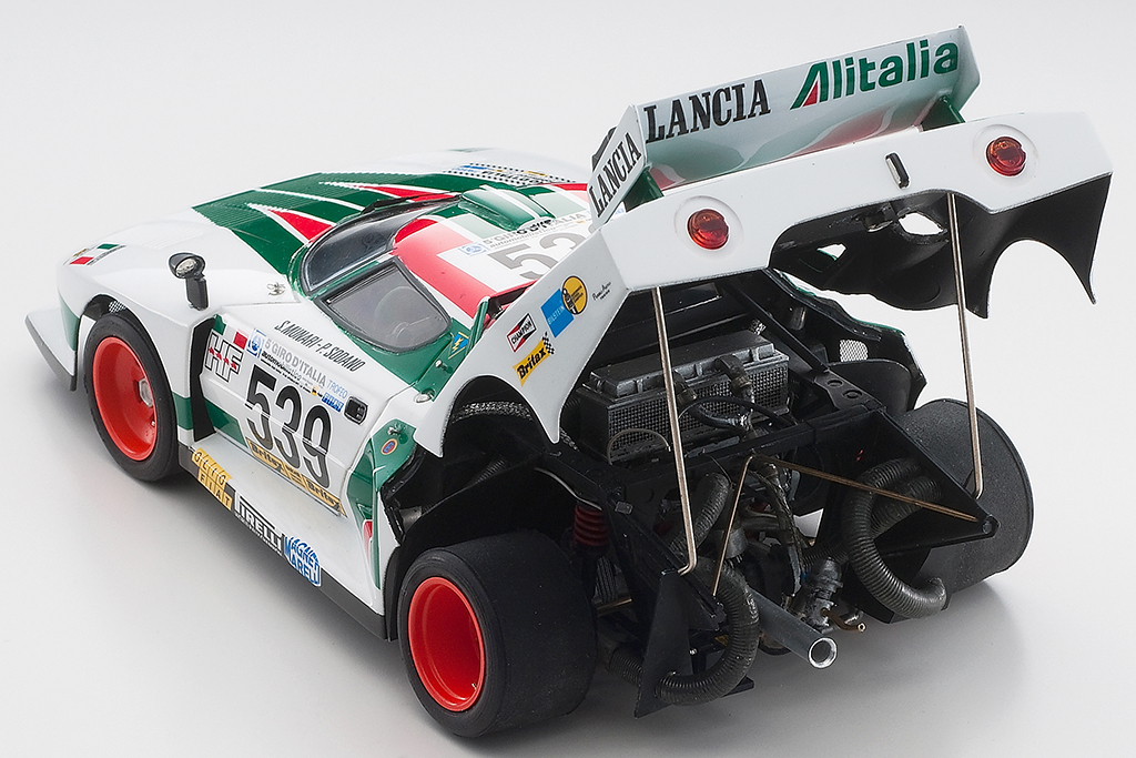 実車と同じくディーノ用V6を移植！タミヤ製「ランチア・ストラトス