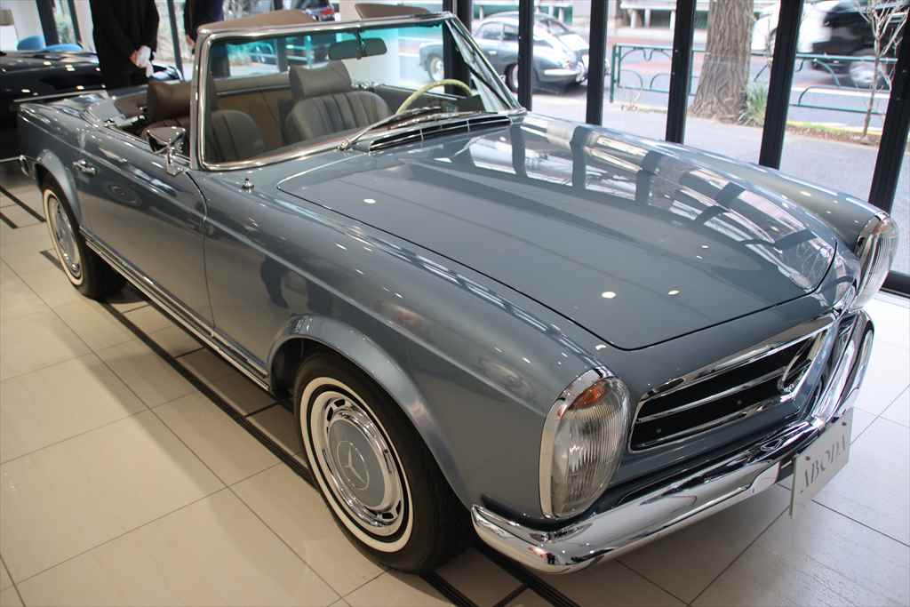 メルセデス ベンツのクラシックモデル「190SL」と「280SL」を新車
