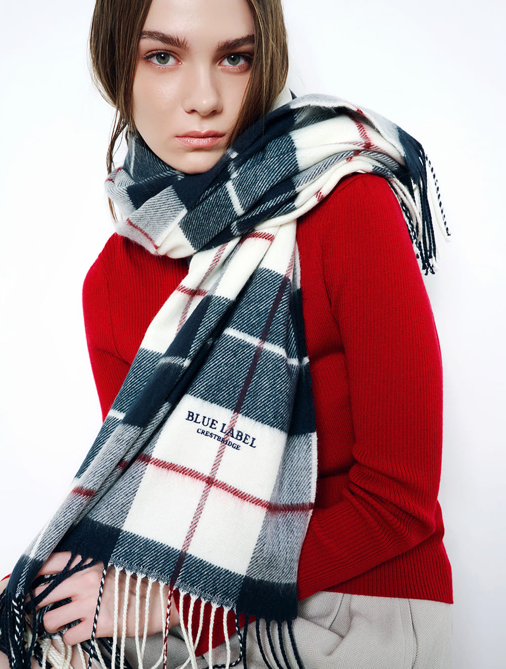 Wrap Up in Elegant Layers.｜BLUE LABEL CRESTBRIDGE(ブルーレーベル