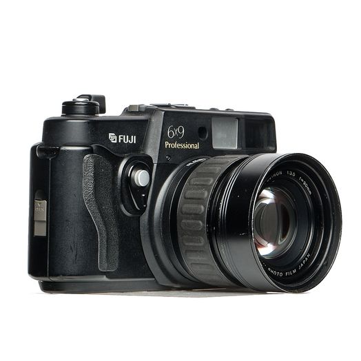 Fuji GW690III Professional Medium Format Camera with 90mm f/3.5 {67}