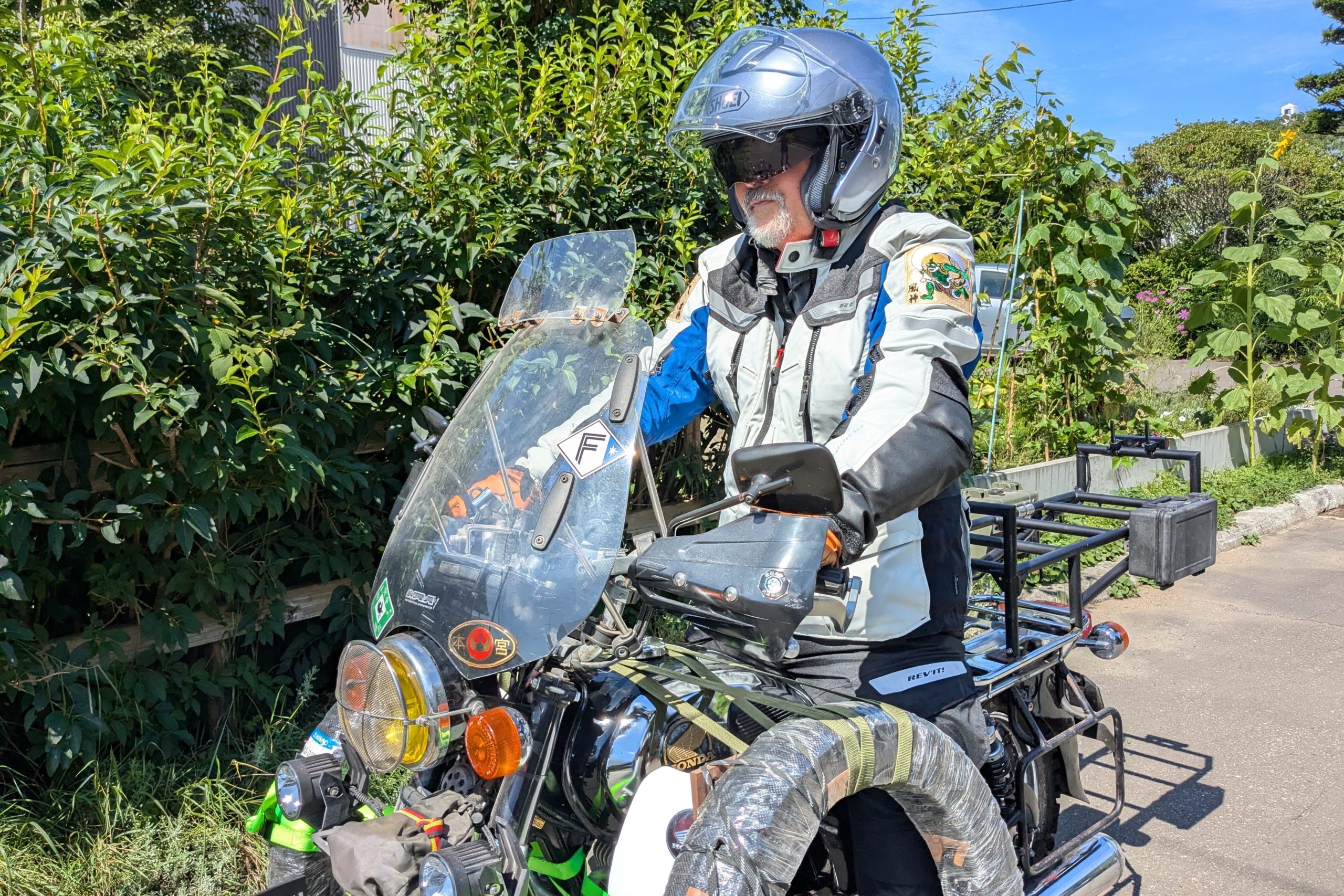 REV' IT!（レブイット）・サンド2ジャケット＆パンツは、海外