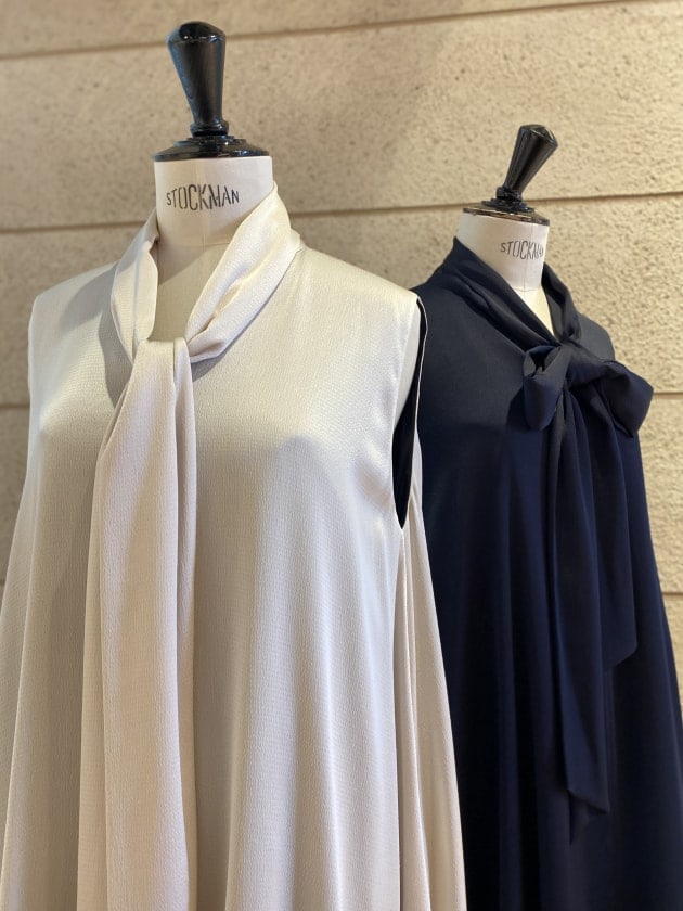 EFFE BEAMS〉 1st collection から〈ボウタイ サテン ワンピース