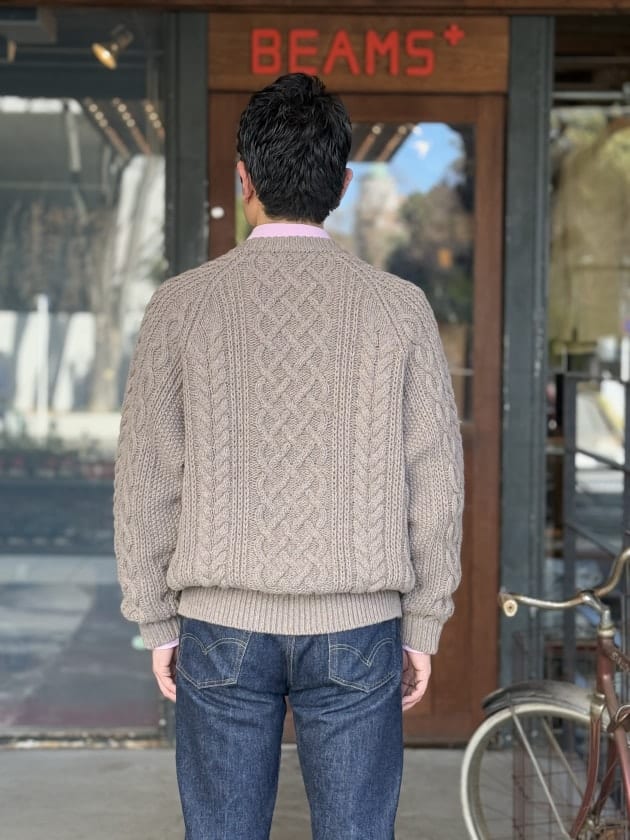 BATONERのカシミヤアランニット、サイズ感について｜ビームス プラス