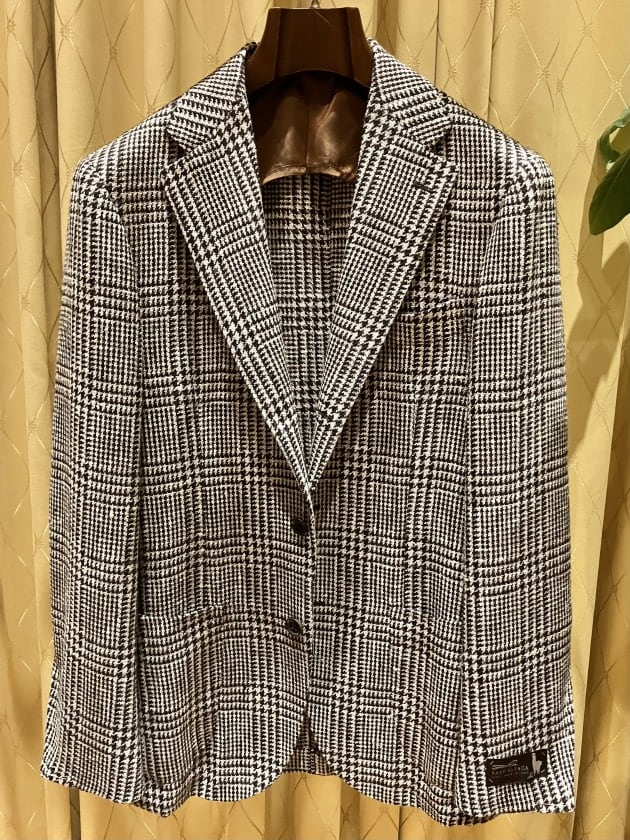 Brilla per il gusto〉FERLA社のツイード素材を載せたグレンプレイド