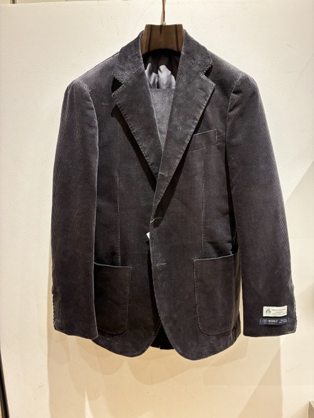 25AW〈BEAMS F〉 オススメ グレーコーデュロイ スーツ｜ビームス 広島