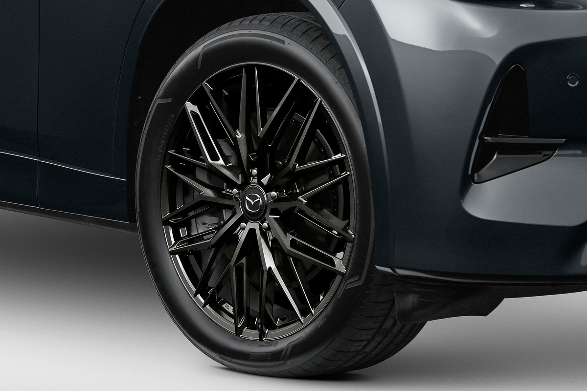 CX-60オーストラリア仕様に用意される純正オプションのアルミホイール