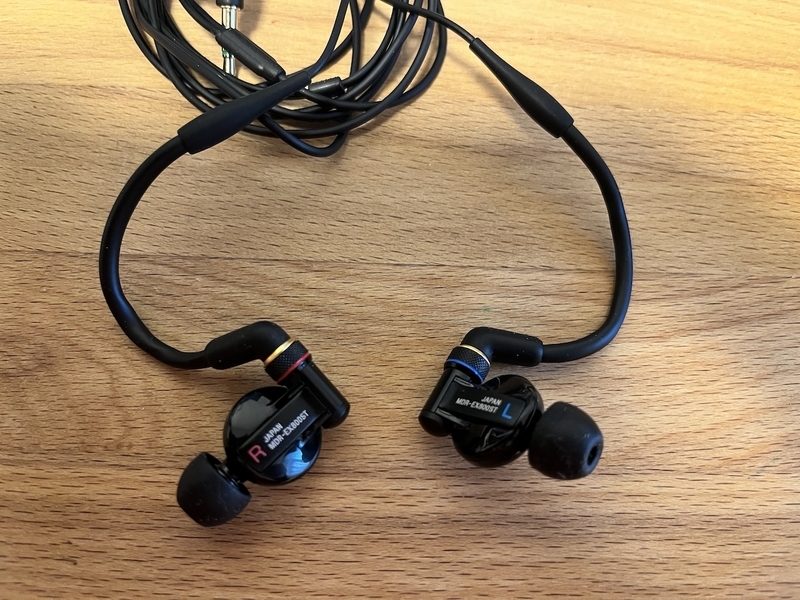 イヤーモニター SONY MDR EX800ST レビュー 〜 やっぱSONYはすごい