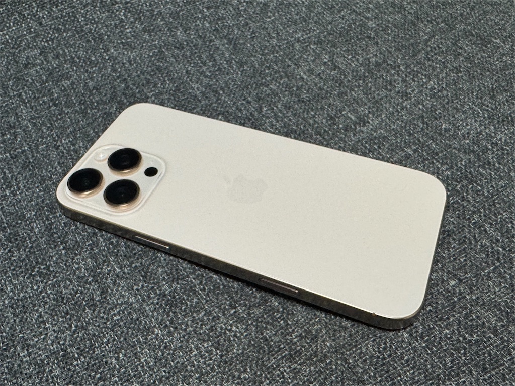 iPhone16 Pro Max デザートチタニウム 256GBに機種変更してきました