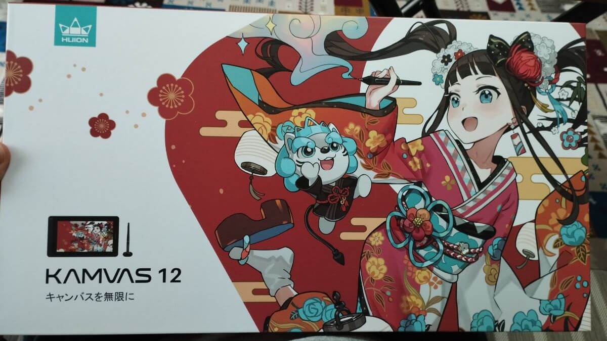 オススメ液タブ】HUIONのKamvas12豪華版レビュー【スタンド付きで2万円
