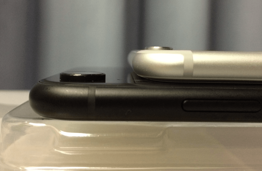 開封レビュー】iPhone XR ブラックを購入！付属品やデザインを詳しく