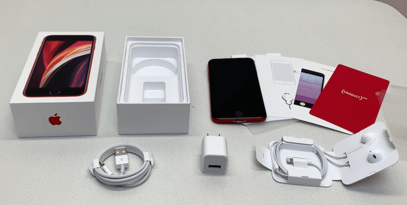 開封レビュー】iPhone SE2 レッド（赤）を購入してみた！付属品も紹介