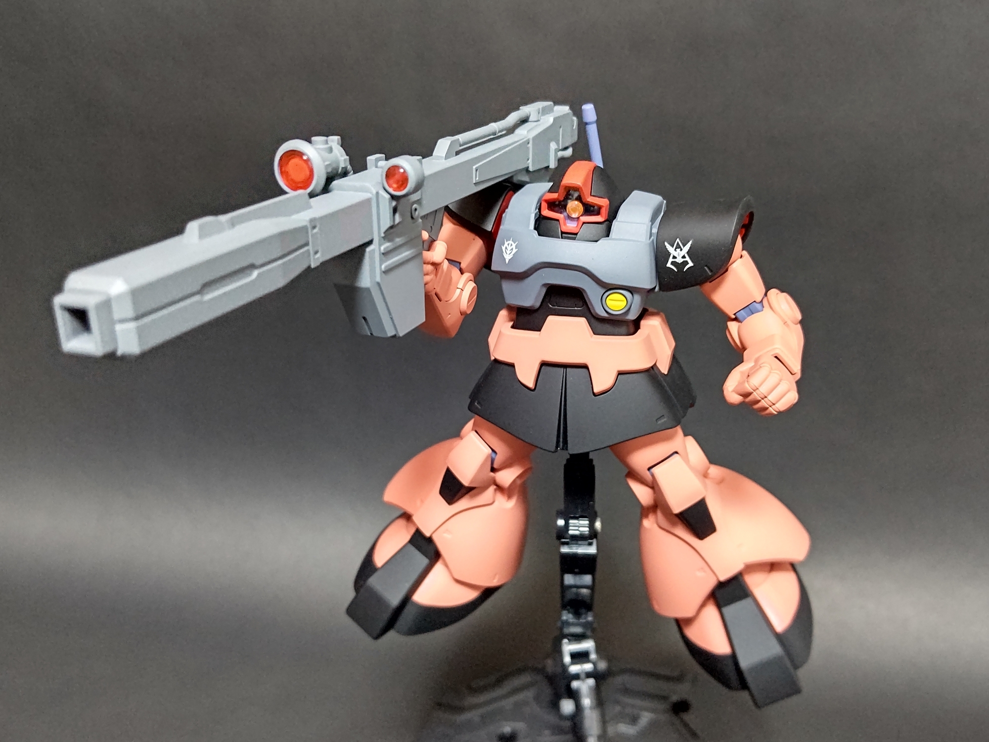 MG 1/100 シャア専用リック・ドム 塗装完成品 プレバン限定 ガンプラ