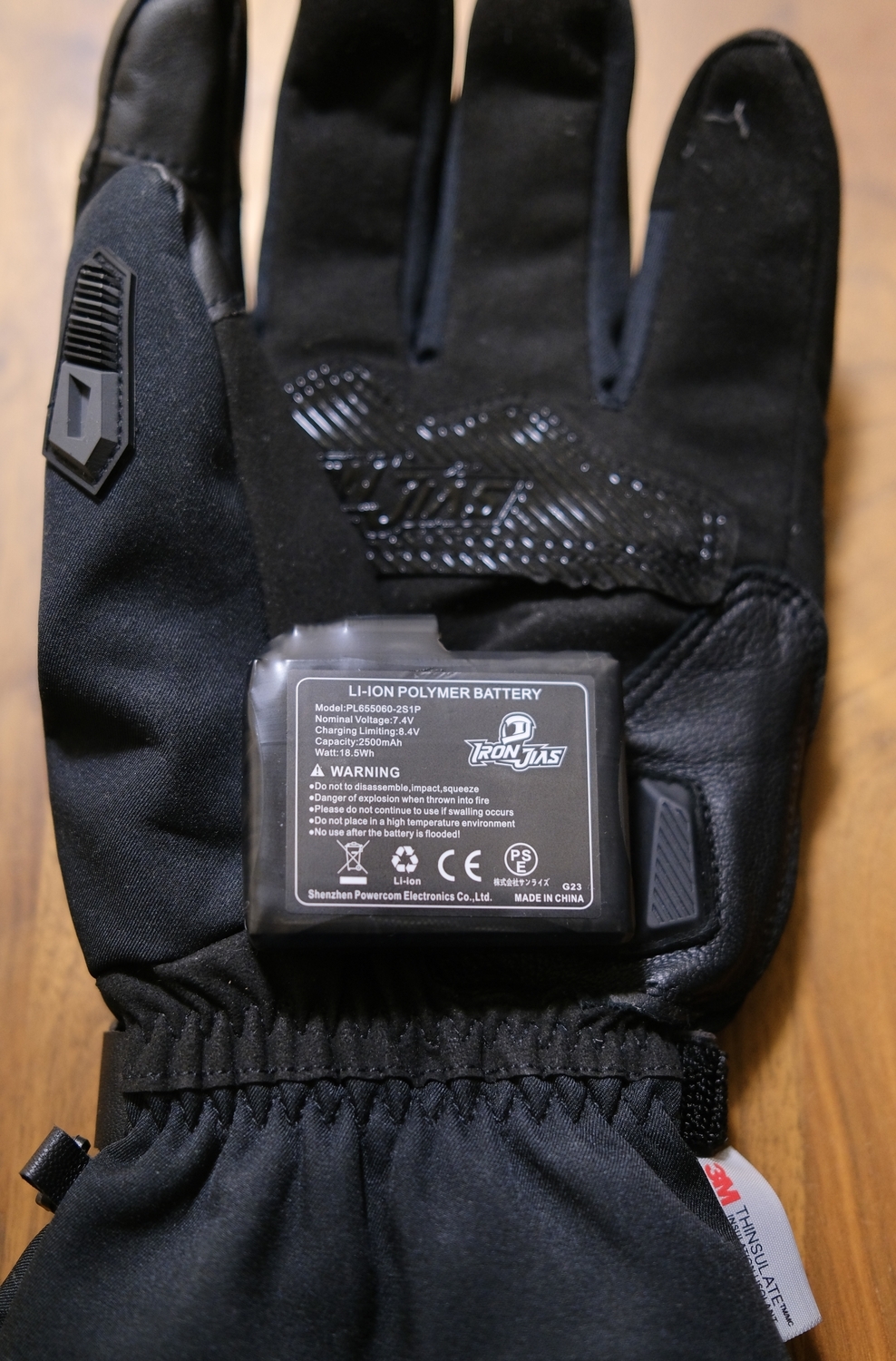 モトブロガーが絶賛するIRON JIA'S（アイロンジャズ）の電熱グローブ