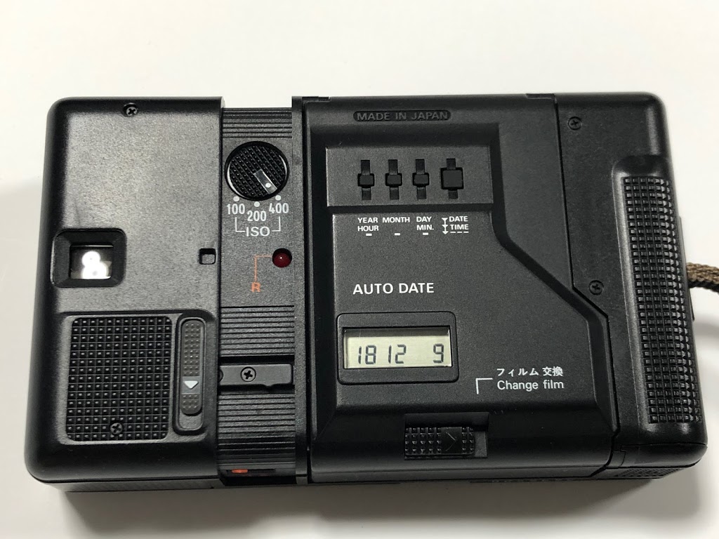 ハーフサイズカメラのコニカ レコーダー KONICA RECORDERを新宿の