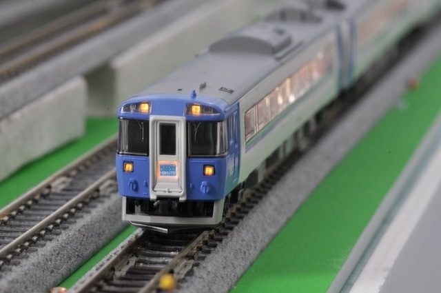 TOMIXのキハ183-2550系特急ディーゼルカー（HET）の入線 - yorokinoko