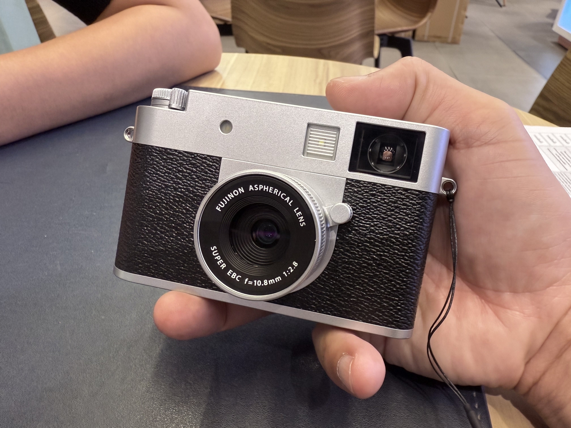 気になるモノ】FUJIFILM X halfを見てきた話 - MONOKIRI 35mm