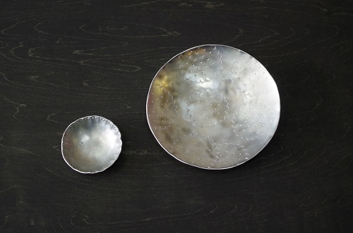 川地あや香さんの金属のお皿やカトラリーなどが入荷致しました - Ach