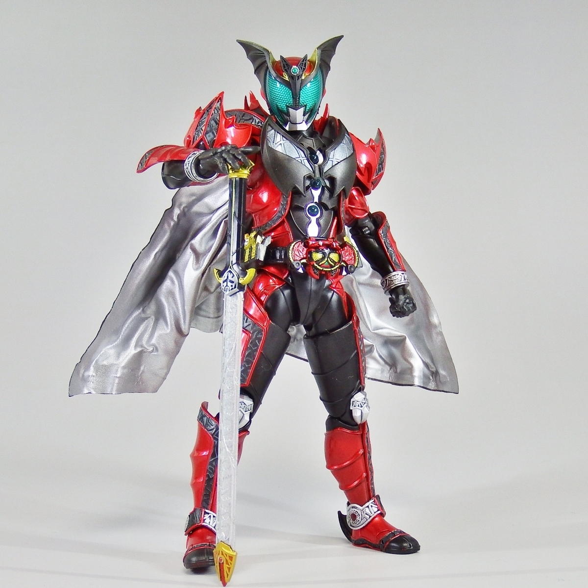 S.H.Figuarts 仮面ライダーキバ エンペラーフォーム 真骨彫製法