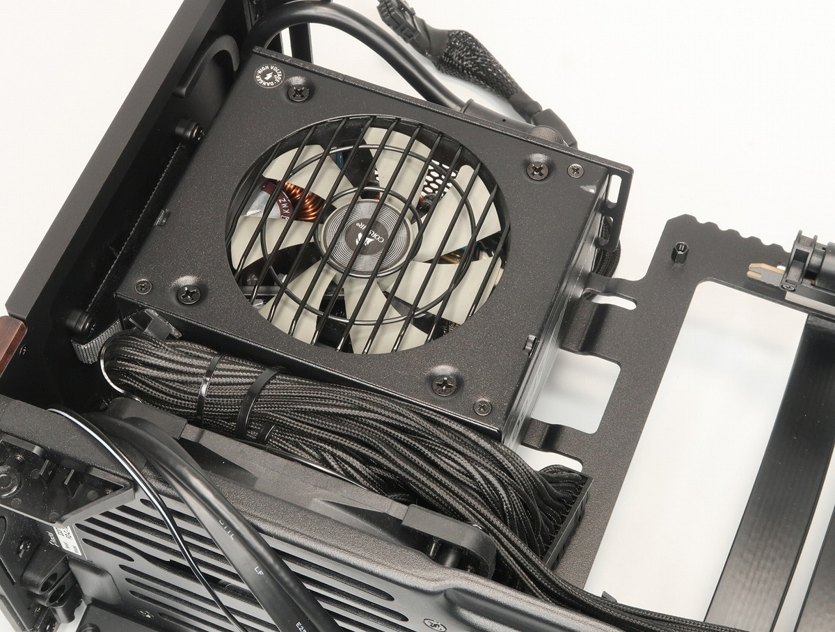 ゲーム要素皆無！】Fractal Design社 小型PCケース「Terra」をレビュー