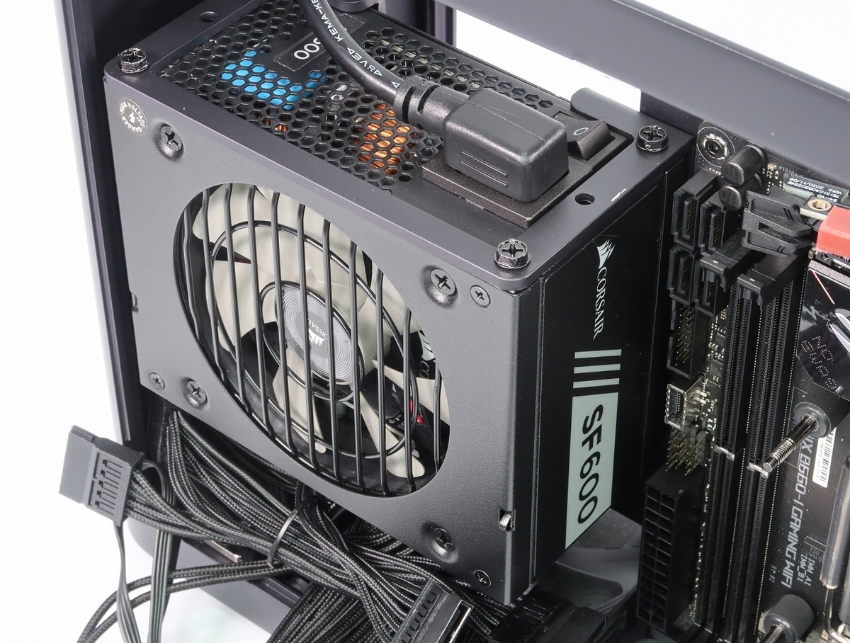 ユニデザインは美しい！】IQUNIX社 Aluminum Mini-ITX Case 「ZX-1」を