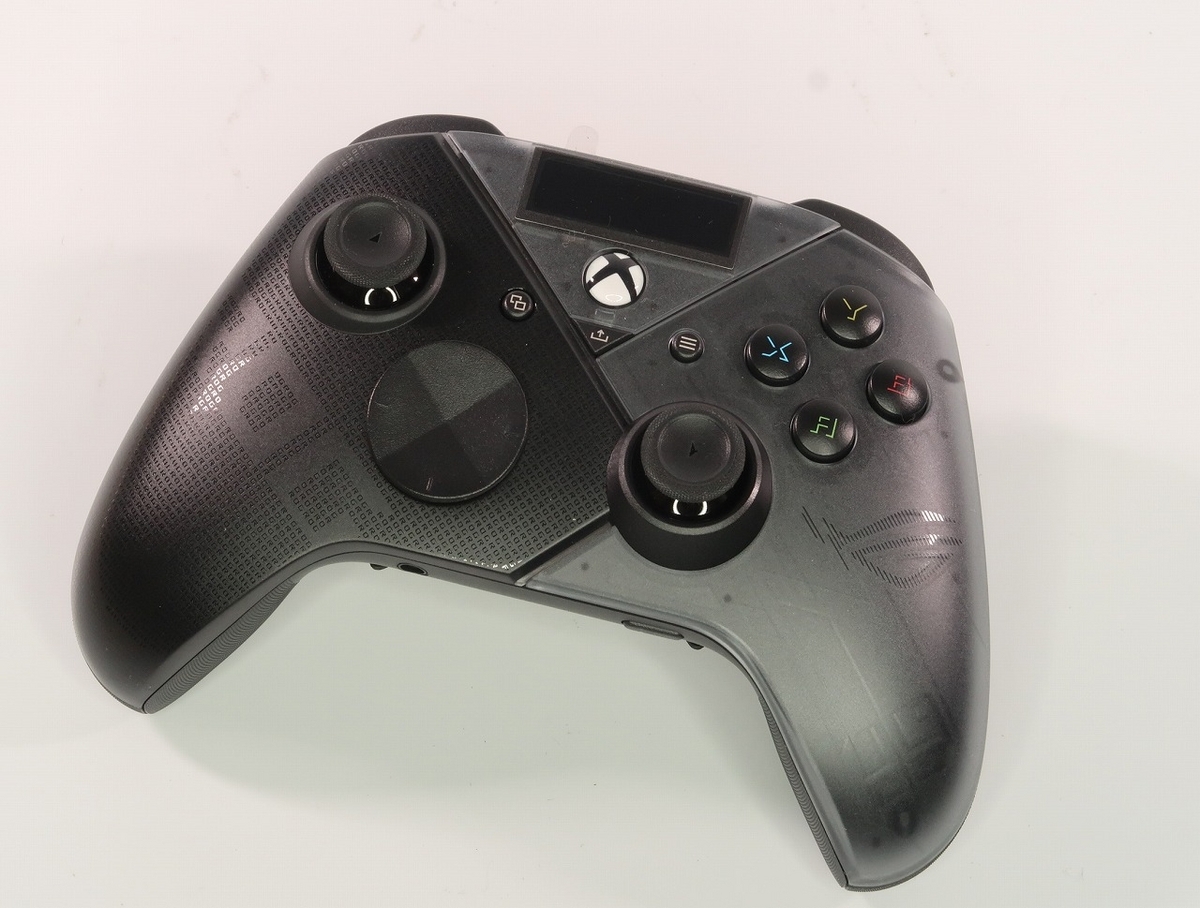 痒い所に手が届く！】ASUS社ゲーミングコントローラー「ROG Raikiri