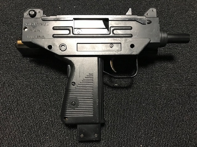 小さいけど甘く見るなよっ！ ～マルゼン UZIピストル BV式フルオート