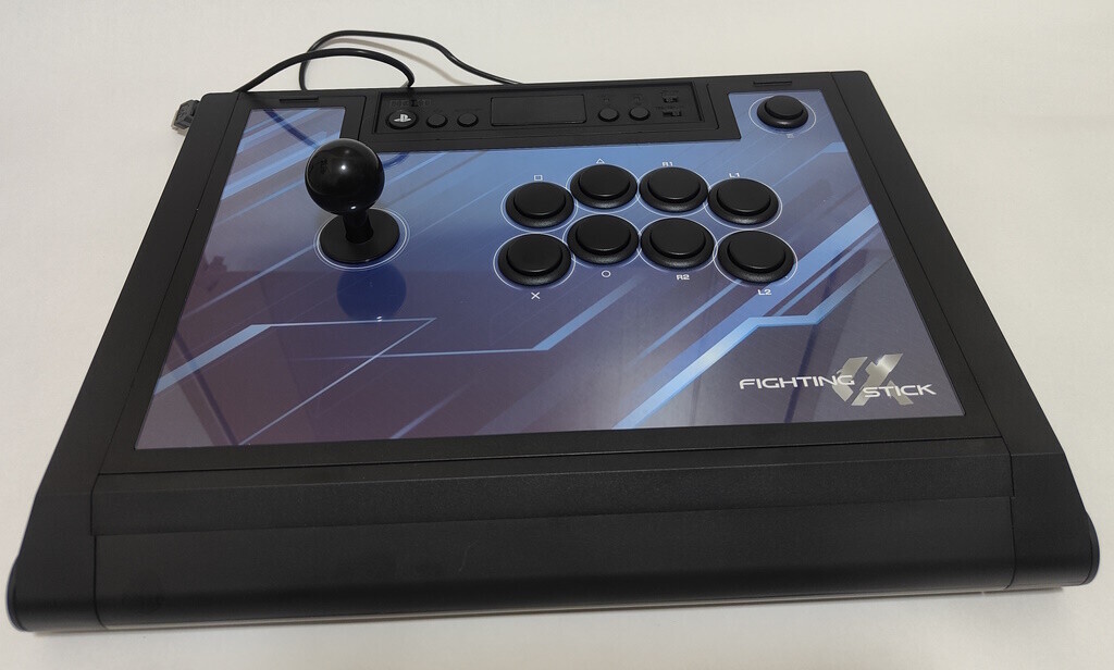 HORI ファイティングスティックα レビュー 20000円代で開閉型の