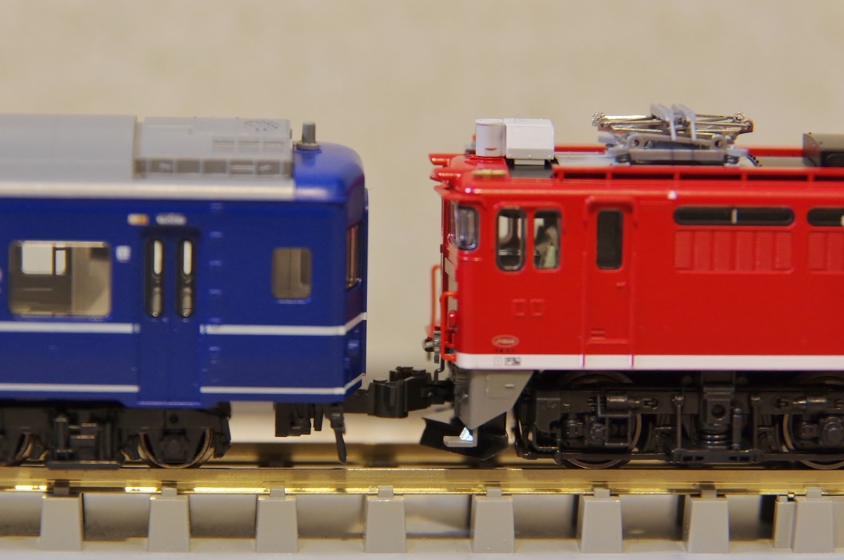 ☆磯波提督【希少・シークレット】Bトレイン EF65-1000レインボー色