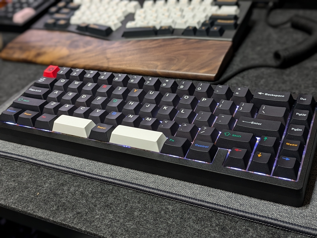 Weikav Lucky65 V2のプレートを交換！分割スペースバーで最強の