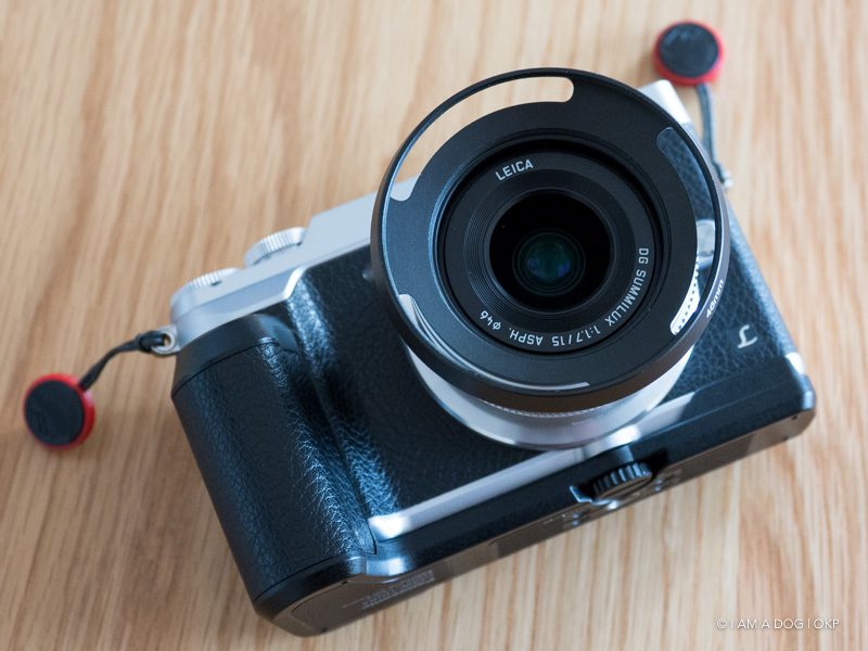 LUMIX GX7 Mark II＆IIIのホールド性を大きく高めてくれるハンド