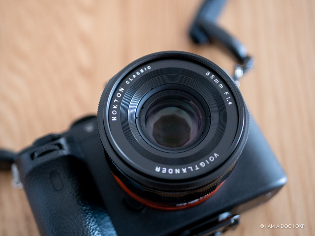 ネオクラシカルな単焦点レンズ VoightLander「NOKTON Classic 35mm F1