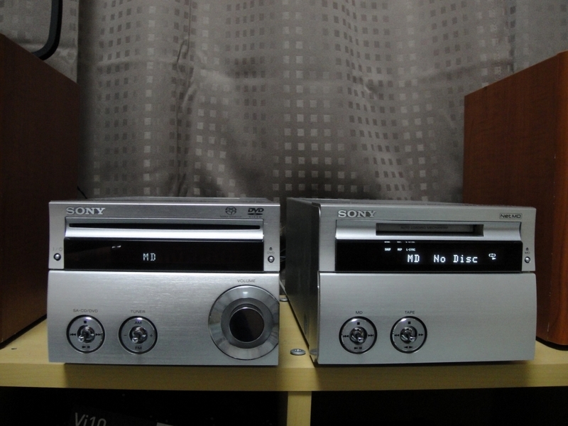 CMT-SE3のジャンク品を購入、友人にMDS-SE9を譲って貰いスピーカー環境