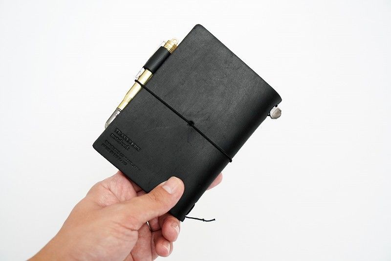 カスタマイズできる最強の手帳【トラベラーズノート】レビュー