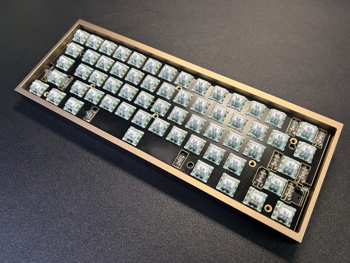 Awekeys Full Metal Keycap Set Gold - 魅力溢れる金属製キーキャップ