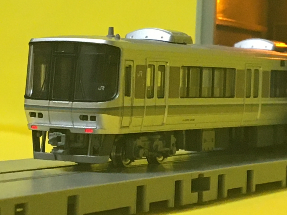 製品レビュー：KATO「10-388」「10-389」223系 1000番台 - 鉄道298号線入口