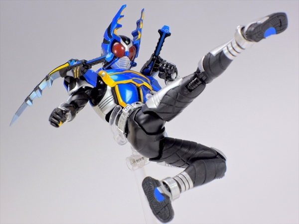 S.H.フィギュアーツ 真骨彫製法 仮面ライダーガタック レビュー - YOの