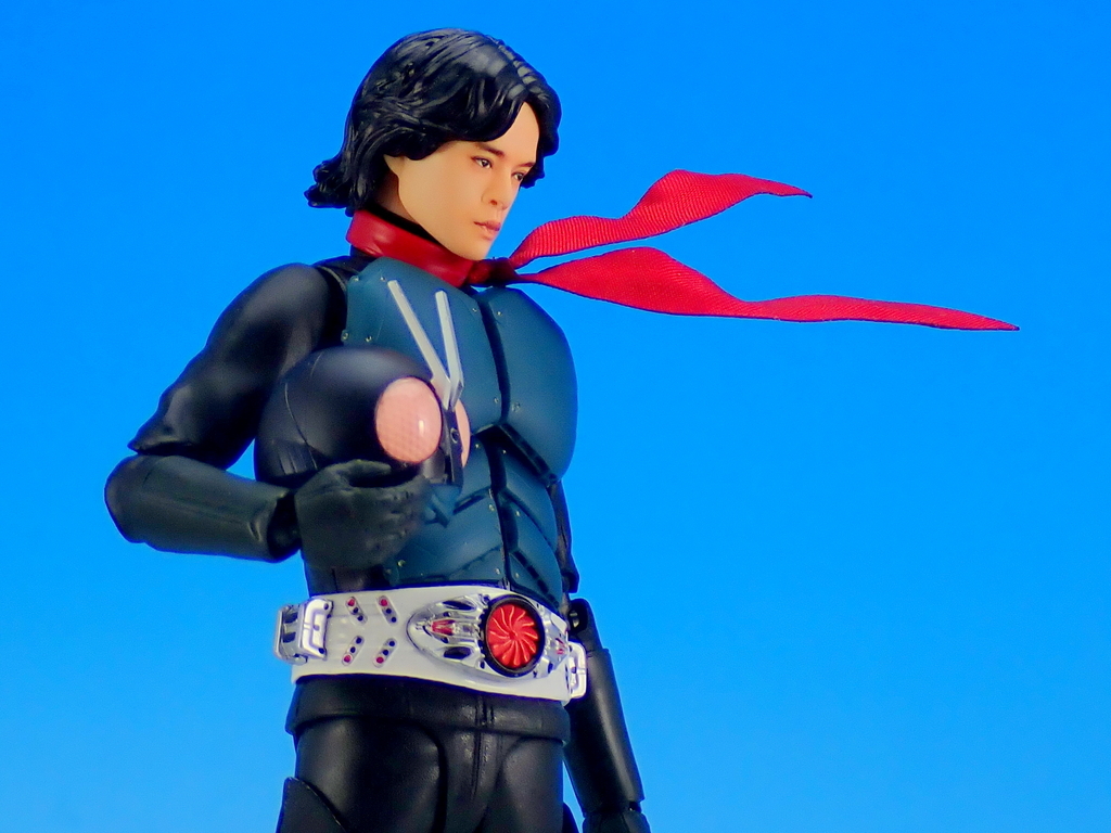 S.H.Figuarts 仮面ライダー／本郷猛（シン・仮面ライダー） で遊ぶ