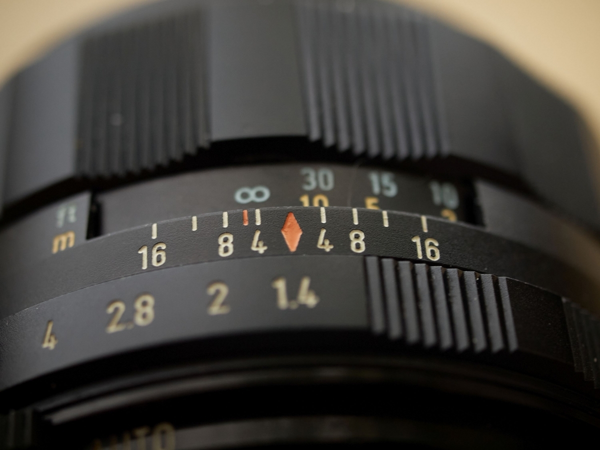 Super Multi Coated Takumar 50mm F1.4 の黄変対策 - Futatabi-Hajimeru