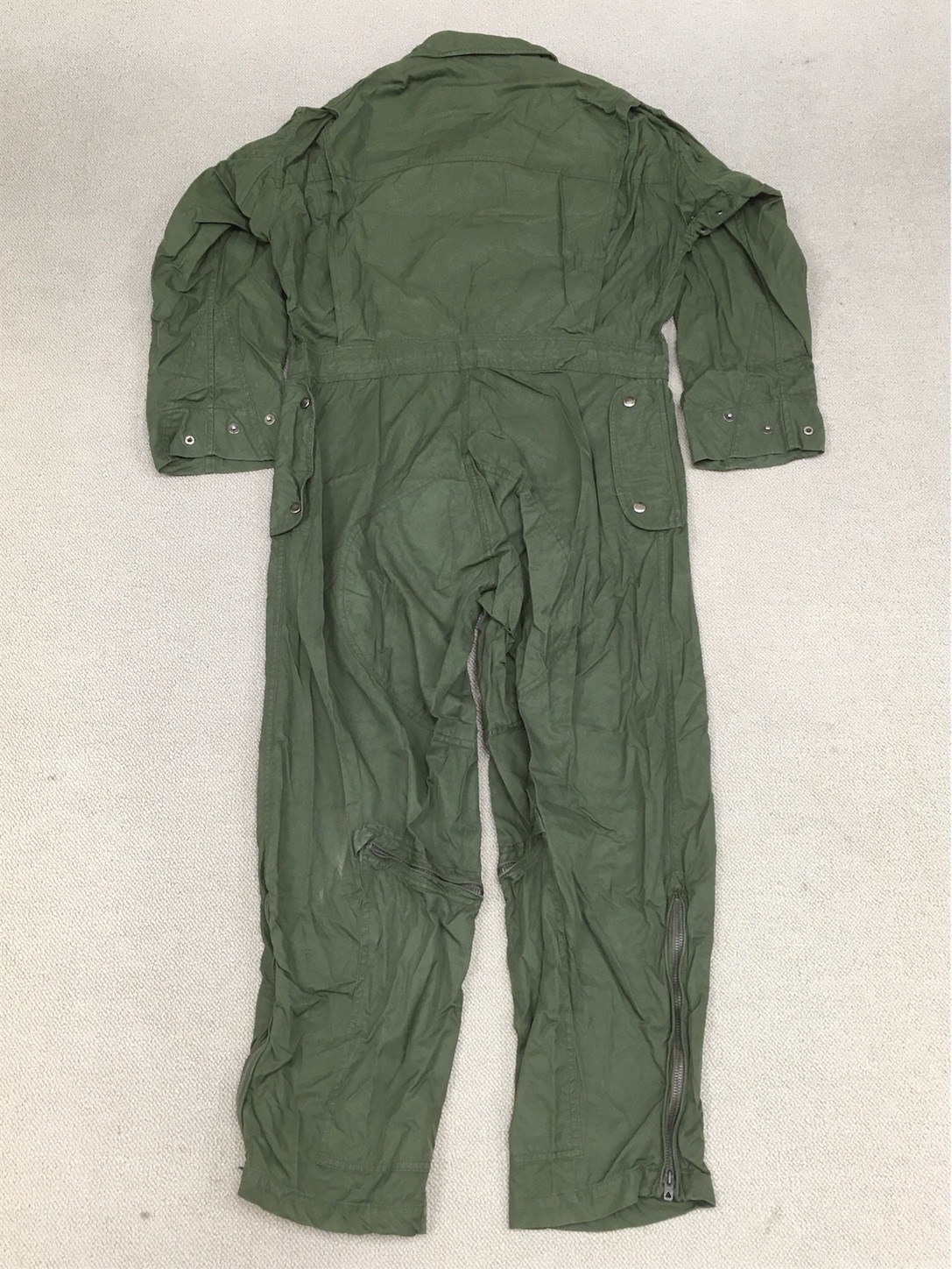 少し前の装備です！【フランスの軍服】空軍パイロットスーツ（コットン