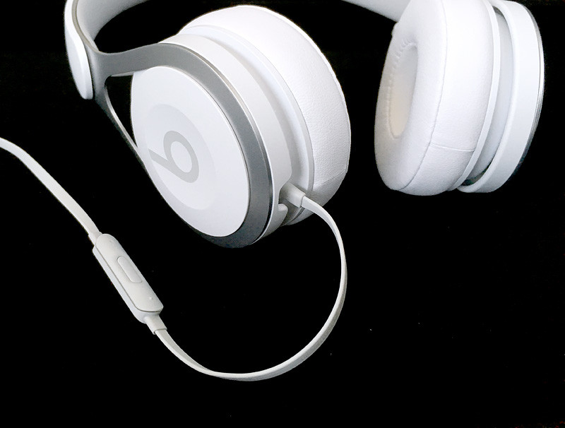 Beats 新エントリーヘッドホン「Beats EP」レビュー 〜 Beats の皮を