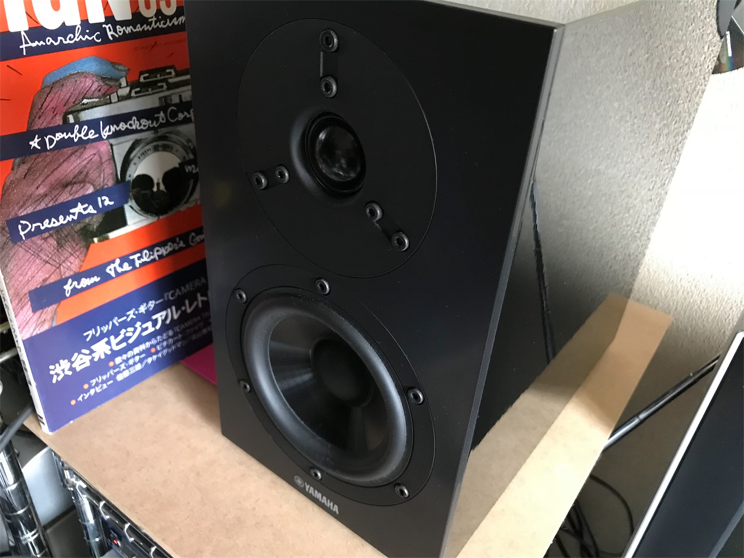 ピアノブラック鏡面が美しい！ヤマハ スピーカー NS-BP200 ピアノ