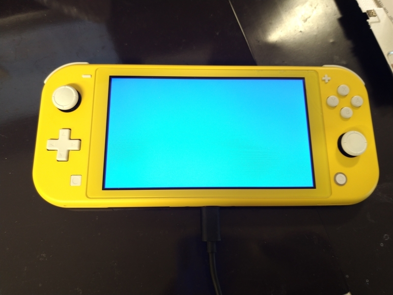ブルースクリーンになったジャンクなNintendo Switch liteの修理をして