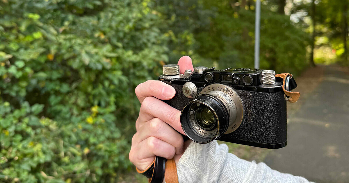 バルナックライカDIIIとElmar 5cm f3.5にモノクロフィルムで 仁戸名