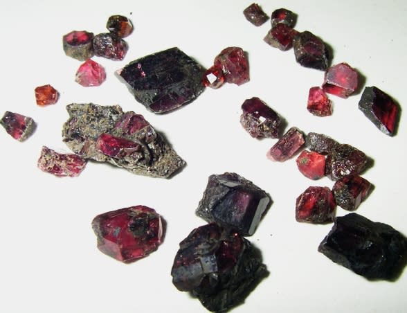 田口のパイロクスマンガン鉱7 - 楽！鉱物収集