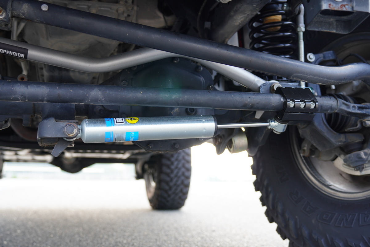 ラングラーJL】ステアリングダンパー装着レビュー(純正位置編) - じー